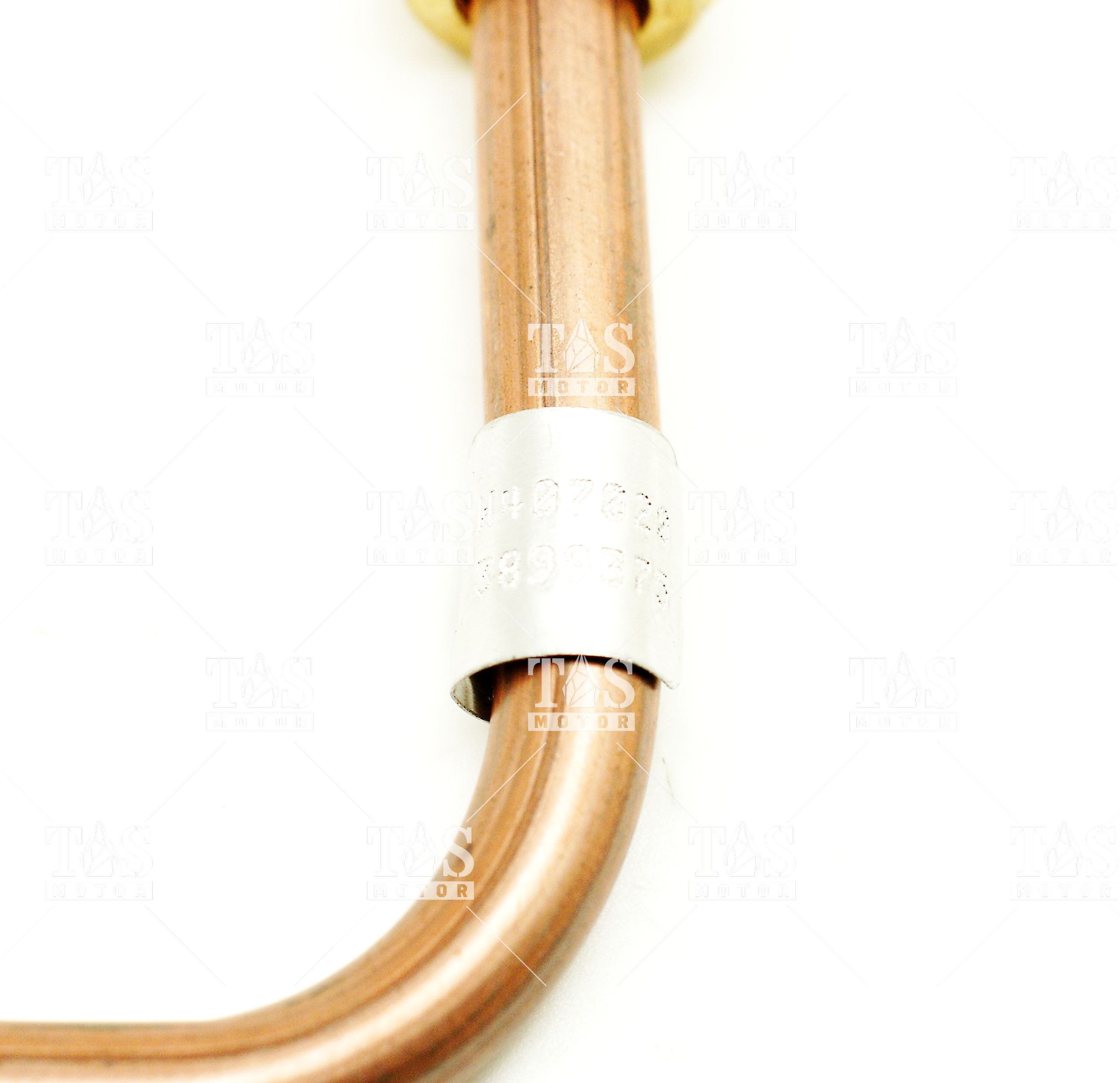 Трубка выпускная фильтра охлаждающей жидкости Cummins M Series 3899375